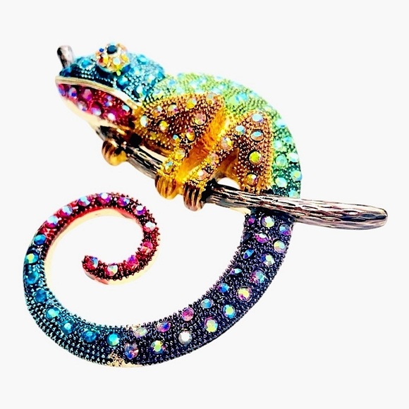 BETSEY JOHNSON Sparkling Rainbow Cubic Zirconia Chameleon Gold Statement Brooch - Picture 6 of 10